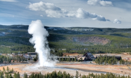 Old Faithful Geyser in Yellowstone