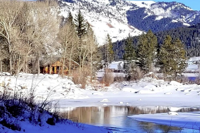 Budge Slide Lake Cabins — Kelly, WY