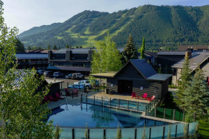 Mountain Modern Motel - 2 Blocks off the Square