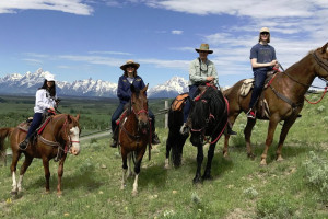 Heart Six Ranch | 1-3 hour trail rides near Tetons